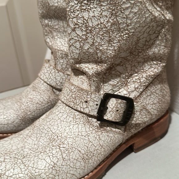 Veronica Shortie Frye Engineer Boots - Picture 7 of 12